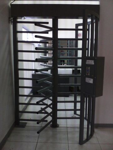 TORNIQUETE DE CUERPO COMPLETO INSTALADO EN LA CENTRAL TLAQUEPAQUE