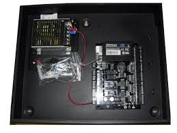 C3200 Panel de control de acceso IP para 2 puertas, incluye fuente de 12VCD/3A
