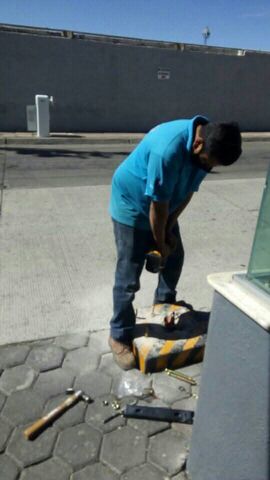 INSTALACION  DE BARRERAS  VEHICULARES EN PARQUE INDUSTRIAL