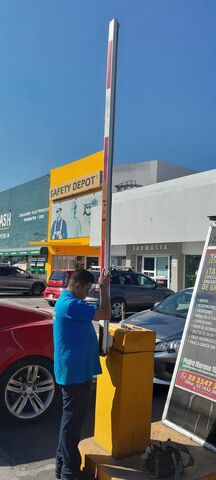 BRAZO DE 6 METROS PARA BARRERA
