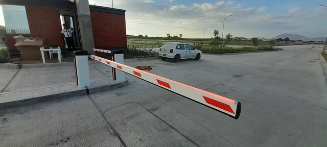 INSTALACION DE CONTROL DE ACCESO VEHICULAR CON TARJETA DE PROXIMIDAD