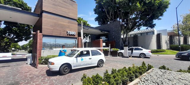 INSTALACION DE PLUMA PARA BARRERA VEHICULAR