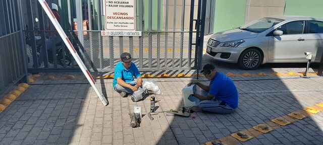 ACCESORIOS PARA BARRERA VEHICULAR